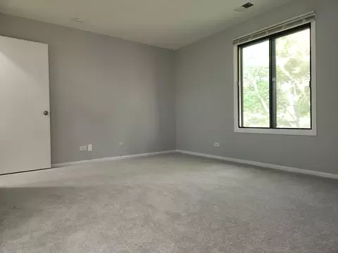 Bedroom - 1044 Creekside Ct #2B, Wheeling, IL 60090 photo 4 of 5