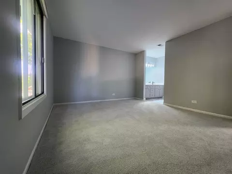 Bedroom - 1044 Creekside Ct #2B, Wheeling, IL 60090 photo 1 of 5
