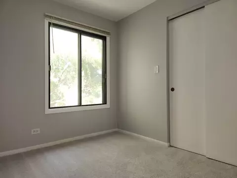 Bedroom - 1044 Creekside Ct #2B, Wheeling, IL 60090 photo 5 of 5