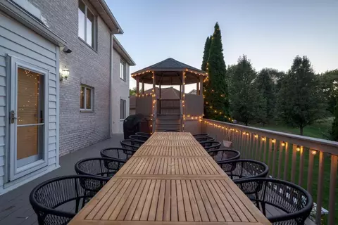Exterior - 420 Ford Ln, Bartlett, IL 60103 photo 9 of 25