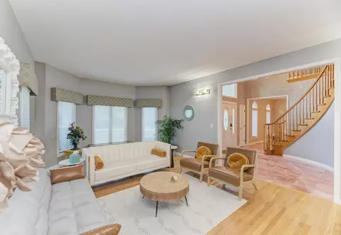 Living - 420 Ford Ln, Bartlett, IL 60103 photo 3 of 5