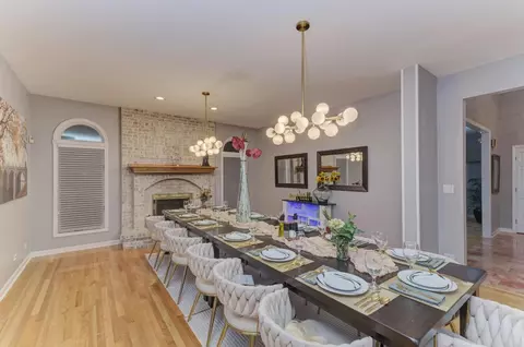 Dining - 420 Ford Ln, Bartlett, IL 60103 photo 2 of 11