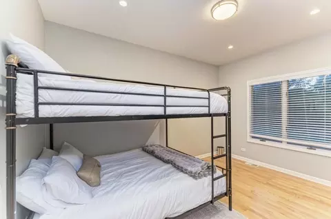 Bedroom - 420 Ford Ln, Bartlett, IL 60103 photo 6 of 14