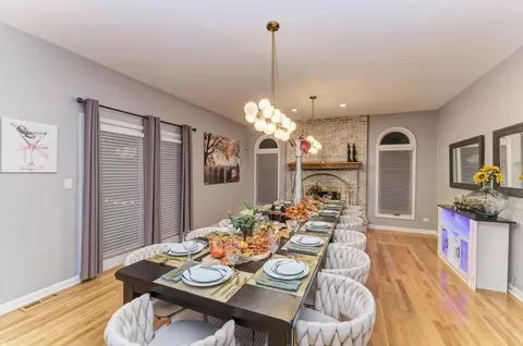 Dining - 420 Ford Ln, Bartlett, IL 60103 photo 7 of 11