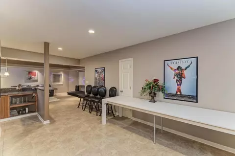 Entry Way - 420 Ford Ln, Bartlett, IL 60103 photo 8 of 9