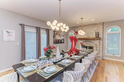 Dining - 420 Ford Ln, Bartlett, IL 60103 photo 11 of 11