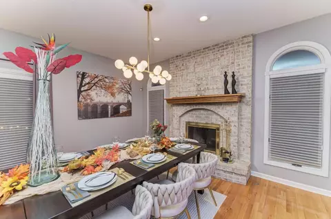 Dining - 420 Ford Ln, Bartlett, IL 60103 photo 5 of 11