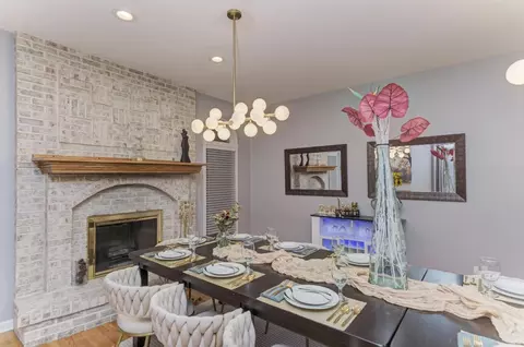 Dining - 420 Ford Ln, Bartlett, IL 60103 photo 4 of 11