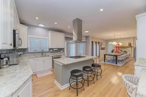 Kitchen - 420 Ford Ln, Bartlett, IL 60103 photo 4 of 6