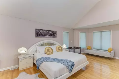 Bedroom - 420 Ford Ln, Bartlett, IL 60103 photo 2 of 14