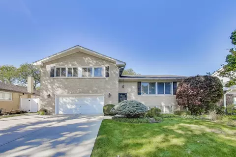804 S Euclid Ave, Elmhurst, IL 60126