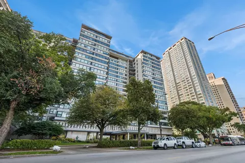 3440 N Lake Shore Dr #8C, Chicago, IL 60657