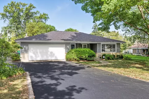 22 W W180 W Woodview Dr, Medinah, IL 60157