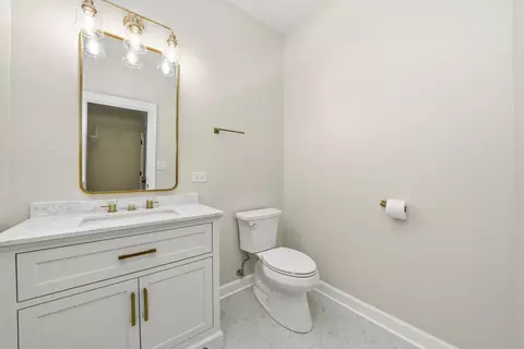 Bath - 926 E Crest Ave, Addison, IL 60101 photo 2 of 5