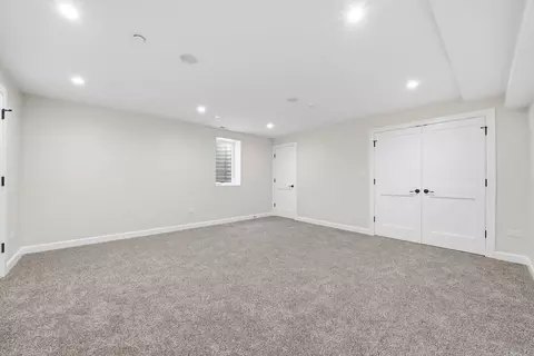 Other - 926 E Crest Ave, Addison, IL 60101 photo 3 of 11