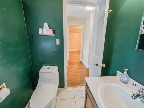 821 Shuler St, Elgin, IL 60123 photo 16