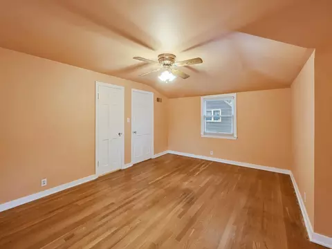 821 Shuler St, Elgin, IL 60123 photo 11