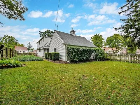 821 Shuler St, Elgin, IL 60123 photo 24