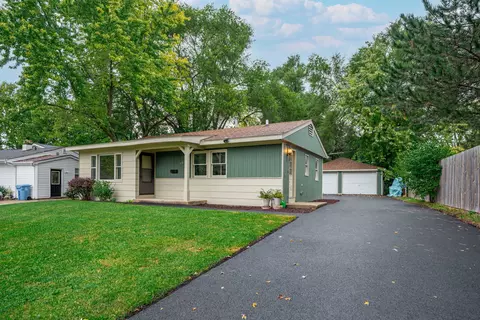 103 Hickory Dr, Carpentersville, IL 60110