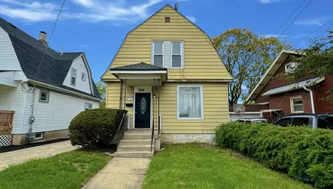 306 S Liberty St, Elgin, IL 60120