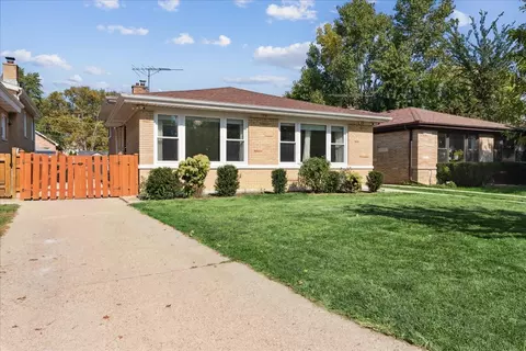 3836 W Estes Ave, Lincolnwood, IL 60712