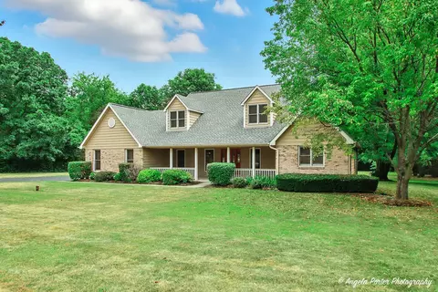 40491 N Goldenrod Ln, Wadsworth, IL 60083