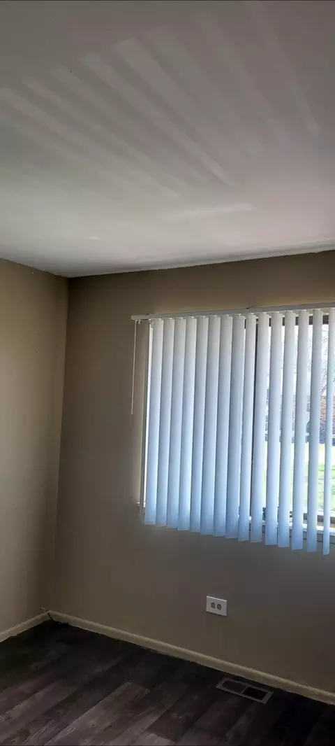 Bedroom - 18622 Golfview Dr, Hazel Crest, IL 60429 photo 2 of 2