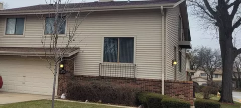 Exterior - 18622 Golfview Dr, Hazel Crest, IL 60429 photo 2 of 5