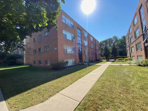 2241 W Farwell Ave #2D, Chicago, IL 60645