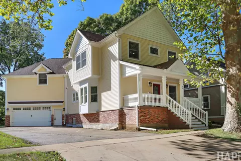 93 Liberty St, West Dundee, IL 60118