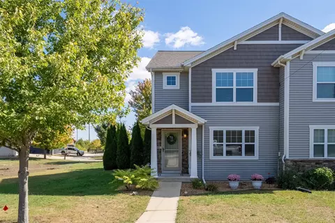 1661 Belclare Rd, Normal, IL 61761