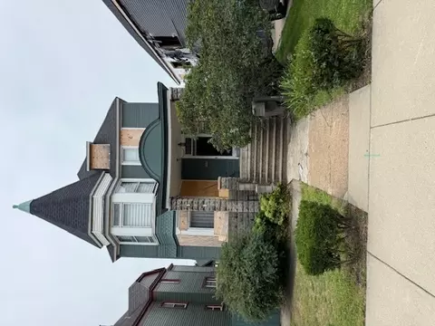 1828 Oliver St, Whiting, IN 46394