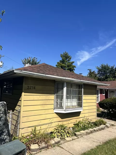 3214 W Lydia Ave, Robbins, IL 60472