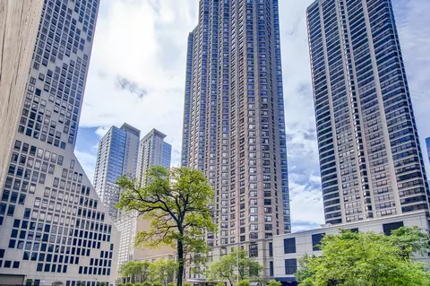 401 E Ontario St #3207, Chicago, IL 60611