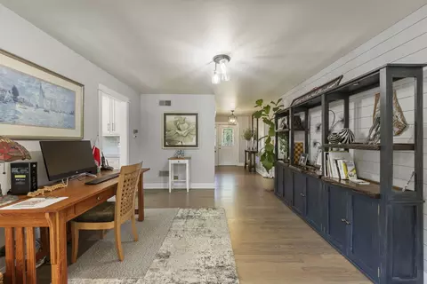 Entry Way - 1785 Hilltop Rd, Elgin, IL 60120 photo 1 of 4