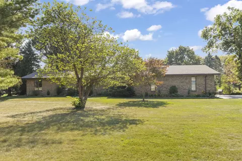 Exterior - 1785 Hilltop Rd, Elgin, IL 60120 photo 1 of 5