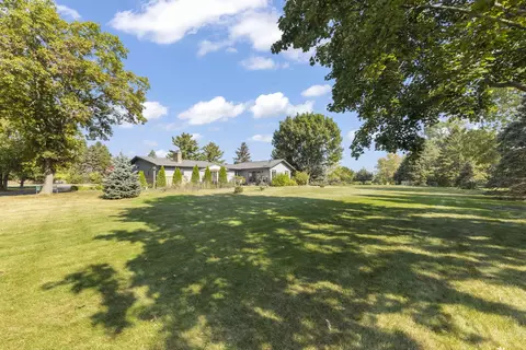Exterior - 1785 Hilltop Rd, Elgin, IL 60120 photo 4 of 5