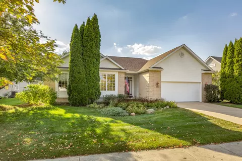 311 Stearn Dr, Genoa, IL 60135