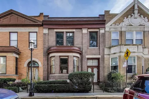 3811 N Alta Vista Ter, Chicago, IL 60613