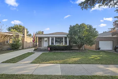 3223 W 98th St, Evergreen Park, IL 60805