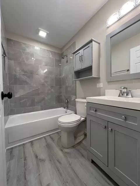 5735 Dover Rd, Oak Forest, IL 60452 photo 9