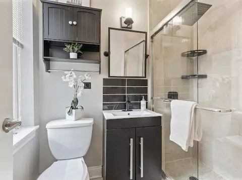 Bath - Undisclosed, Chicago, IL 60626 photo 2 of 2