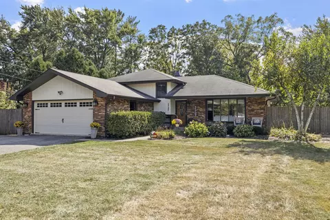 2749 College Rd, Downers Grove, IL 60516