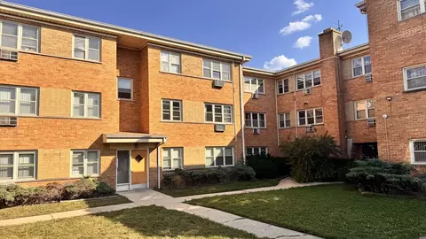 2422 W Berwyn Ave #309, Chicago, IL 60625