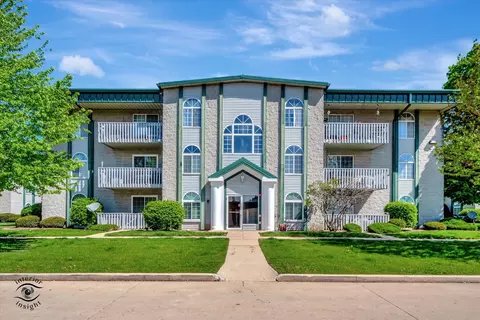 2891 Heritage Dr #1A, Joliet, IL 60435