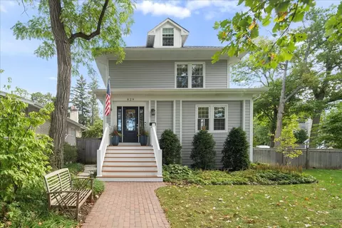 829 Greenwood Ave, Glencoe, IL 60022