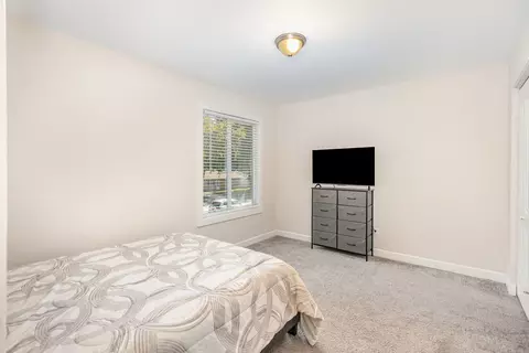 Bedroom - 16314 Homan Ave, Markham, IL 60428 photo 6 of 9