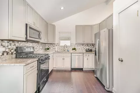 Kitchen - 16314 Homan Ave, Markham, IL 60428 photo 2 of 3