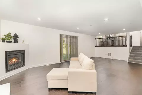 Living - 16314 Homan Ave, Markham, IL 60428 photo 4 of 5