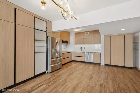 175 E Delaware Pl #6021, Chicago, IL 60611 photo 7